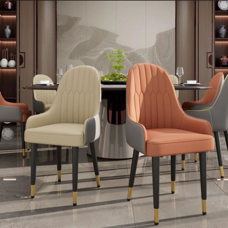 Chaise de Salle à Manger en Cuir Rembourré — Dossier Haut & Siège Souple | Design Premium