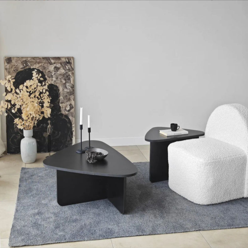 Table basse - noyer - Noir - chêne - triangle organique (x2)