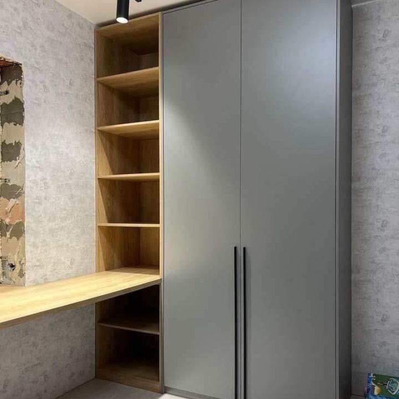 Placard Minimaliste – Blanc Alpin & Finition Artisanale